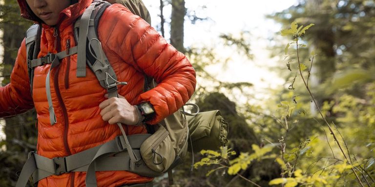 5 Tips to Pack Light and Stay Comfy while Hiking
